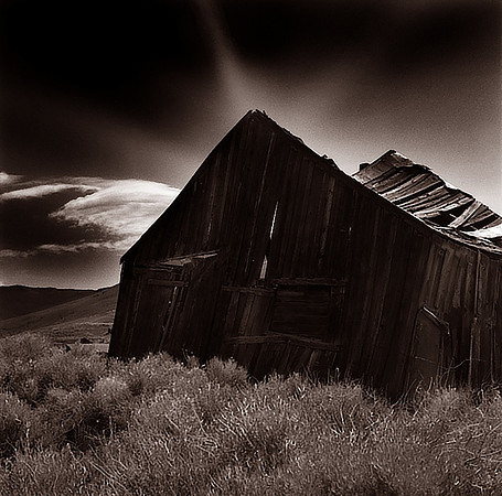CAT 046 N18 CD19 HOUSE, BODIE CA @326k