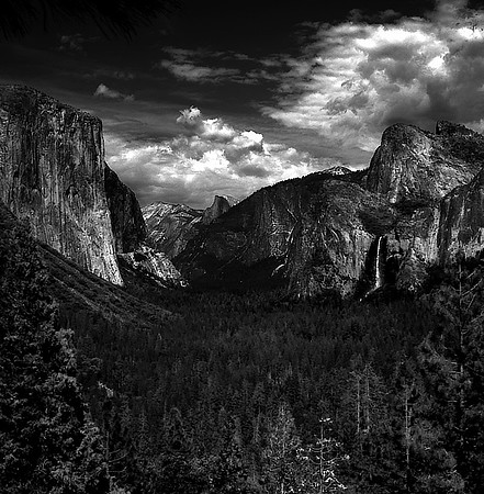 CAT 033 N15CD25  TUNNEL VIEW new version BW  258K
