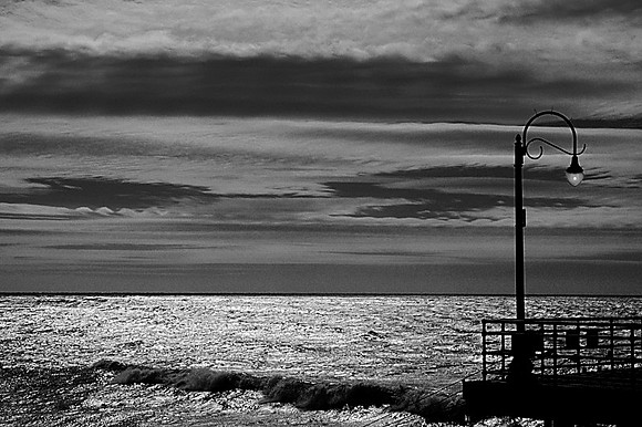 CAT 1694 D CD63  SANTA MONICA PIER 4  jpeg 140k