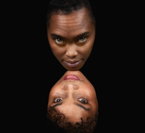CAT 11408 CD362 MOTHER AND DAUGHTER FACE TO FACE
