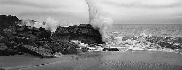 CAT 021 NEG 27 CD 3  BIG ROCK VENTURA, CALIFORNIA JPEG @136K